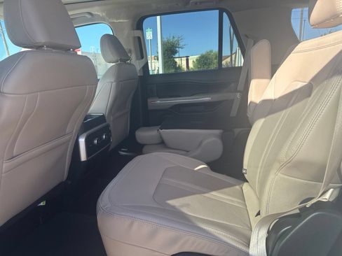 Certified 2024 Ford Expedition Limited RWD image 9