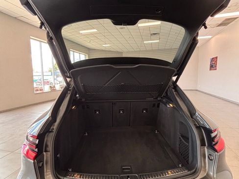 Used 2016 Porsche Macan S image 18