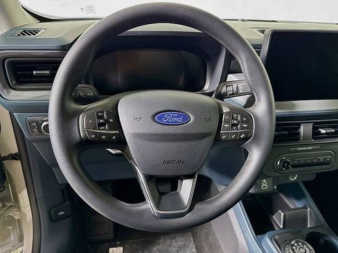 New 2025 Ford Maverick XL image 12