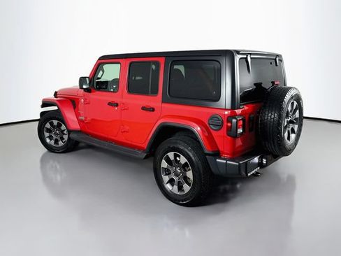 Used 2019 Jeep Wrangler Unlimited Sahara w/ Dual Top Group AWD/4WD image 9
