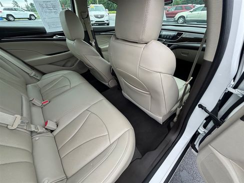 Used 2018 Buick LaCrosse Essence FWD image 22