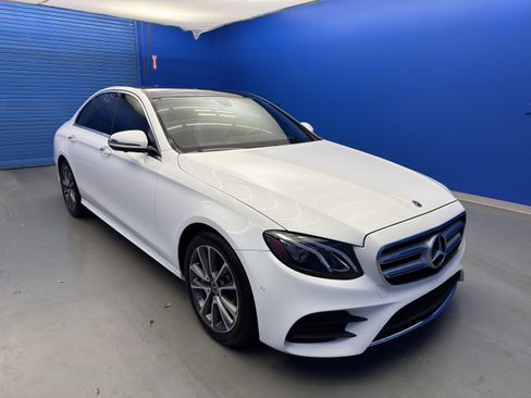 Used 2020 Mercedes-Benz E 450 4MATIC Sedan image 2