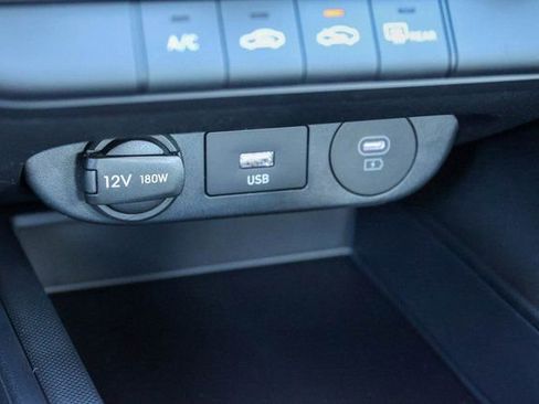 New 2026 Hyundai Elantra SE image 17