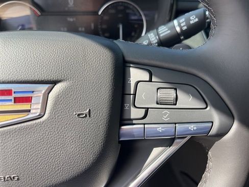 New 2025 Cadillac XT6 Luxury image 21