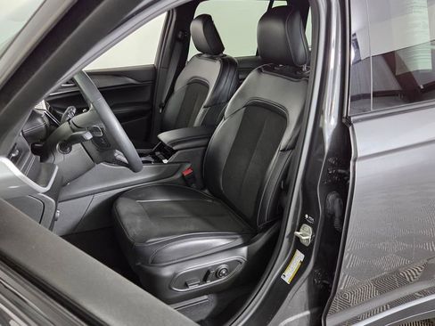 Used 2023 Jeep Grand Cherokee Altitude image 17