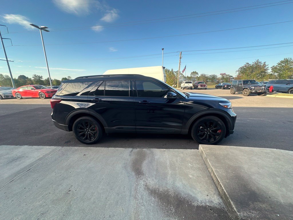 Used 2020 Ford Explorer ST w/ Premium Technology Package AWD/4WD image 3
