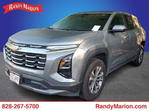 Used 2025 Chevrolet Equinox LT AWD/4WD image 1