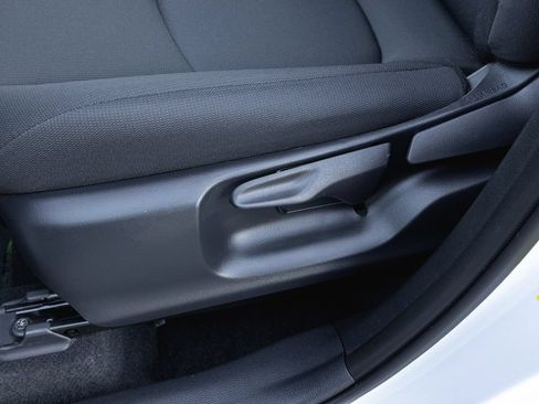 Certified 2026 Toyota Corolla Cross LE FWD image 12