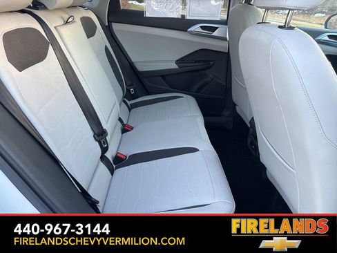 Used 2025 Volkswagen Taos SE image 35