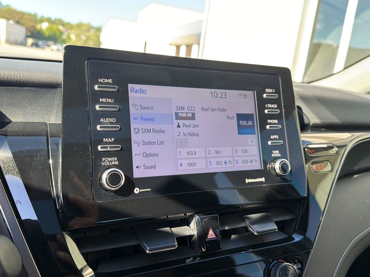 Used 2023 Toyota Camry SE FWD image 25