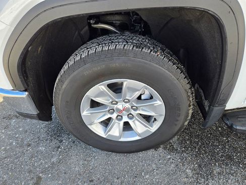 Used 2023 GMC Sierra 1500 SLE image 30