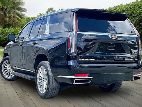Used 2023 Cadillac Escalade Premium Luxury w/ Performance Package AWD/4WD image 9