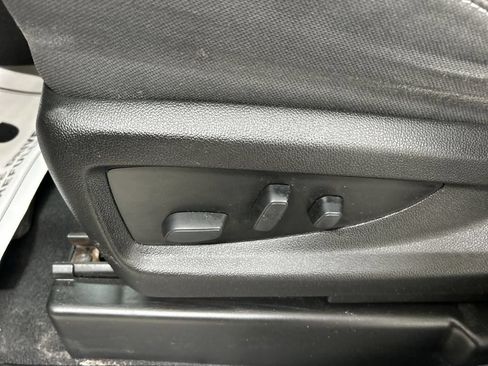 Used 2019 GMC Sierra 1500 SLE w/ Black Pack AWD/4WD image 10