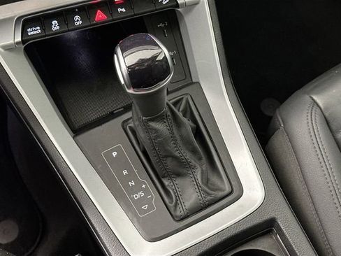 Used 2023 Audi Q3 2.0T Premium image 14