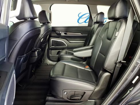 Used 2025 Kia Telluride S AWD/4WD image 8