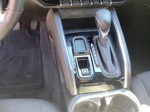 Used 2024 GMC Canyon Elevation w/ Trailering Package RWD image 16