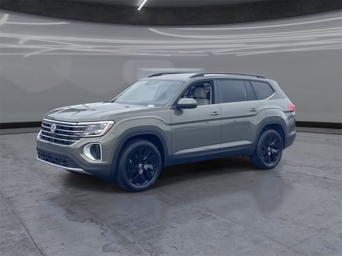 New 2026 Volkswagen Atlas SE image 3