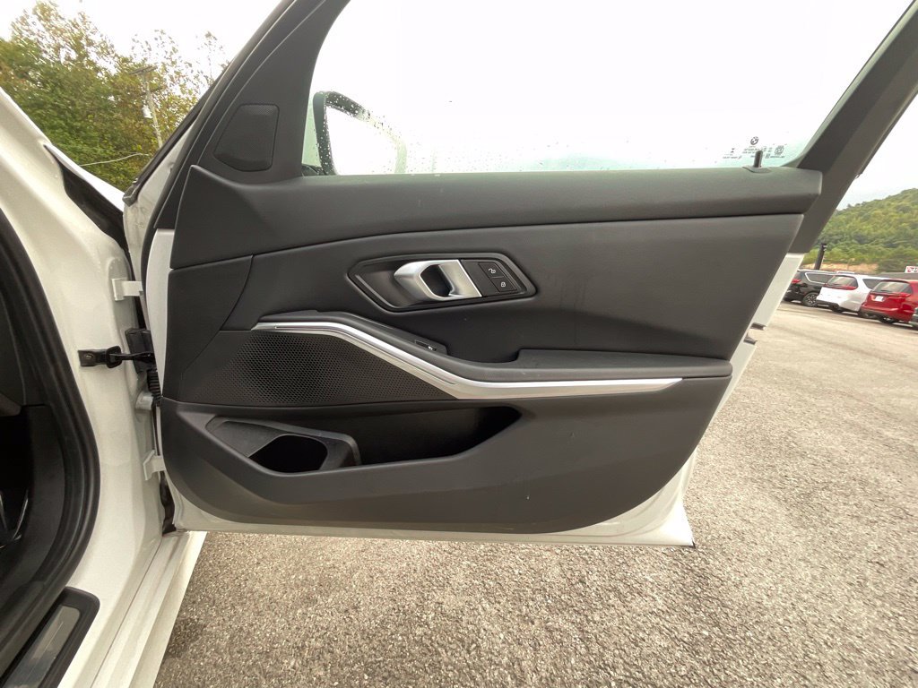 Used 2026 BMW 330i xDrive Sedan AWD/4WD image 21