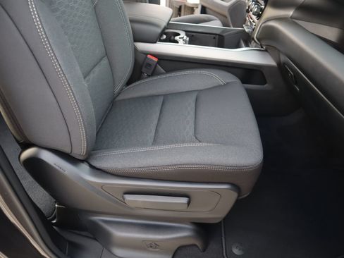 New 2026 RAM 1500 Express AWD/4WD image 12
