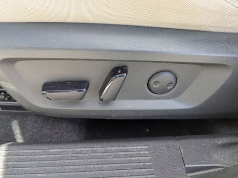 Used 2021 Nissan Rogue SV image 17