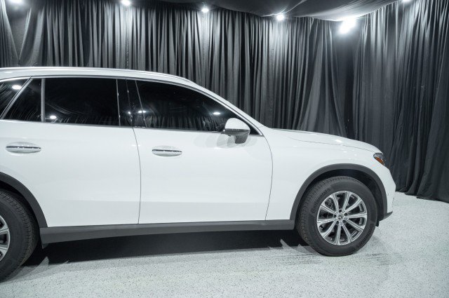 Certified 2026 Mercedes-Benz GLC 300 image 4