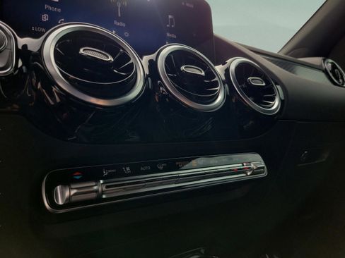 Certified 2026 Mercedes-Benz GLA 250 image 18