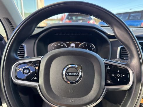 Used 2022 Volvo XC90 T6 Momentum w/ Advanced Package image 25