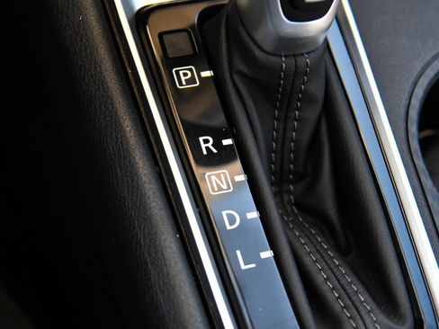 Used 2025 Nissan Altima 2.5 SV FWD image 26