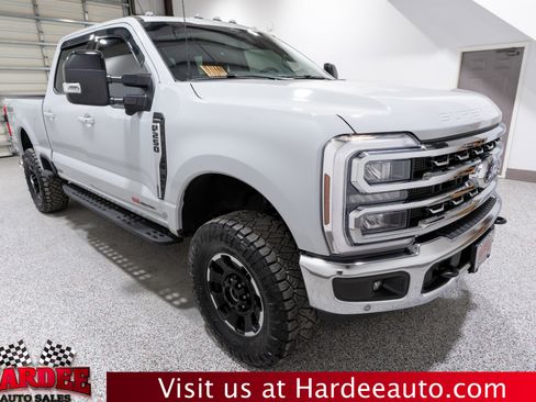 Used 2025 Ford F250 Lariat w/ Lariat Ultimate Package image 6
