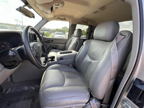 Used 2004 GMC Sierra 2500 SLT w/ Skid Plate Package image 57