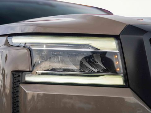 Used 2023 Nissan Frontier PRO-4X w/ Technology Package image 2