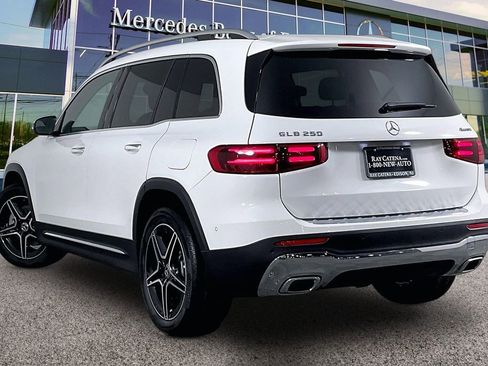 New 2026 Mercedes-Benz GLB 250 4MATIC image 3