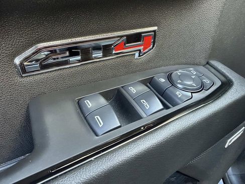 Used 2025 GMC Sierra 1500 AT4 w/ AT4 Premium Package image 27