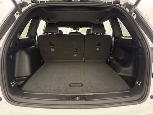 New 2025 Jeep Grand Cherokee Altitude image 25