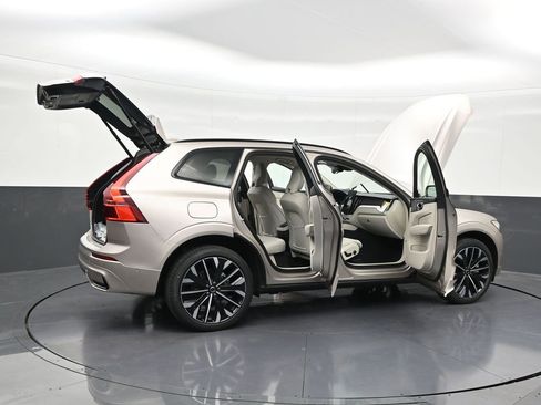 New 2026 Volvo XC60 B5 Ultra w/ Protection Package Premier AWD/4WD image 29