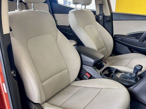 Used 2017 Hyundai Santa Fe Sport FWD image 16