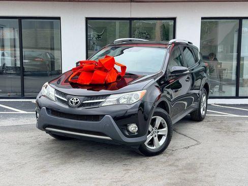 Used 2015 Toyota RAV4 XLE FWD image 1