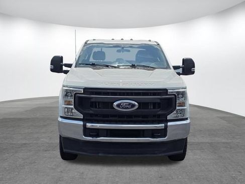 Used 2022 Ford F250 XL w/ Power Equipment Group AWD/4WD image 2