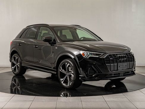 Used 2023 Audi Q3 2.0T Premium Plus w/ Premium Plus Package AWD/4WD image 3