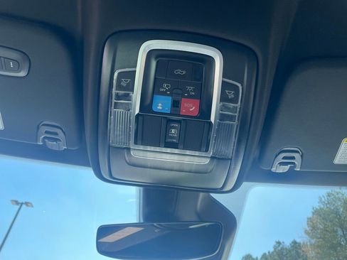 New 2026 RAM 1500 4x4 Crew Cab image 18