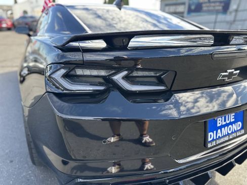 Used 2019 Chevrolet Camaro SS RWD image 21
