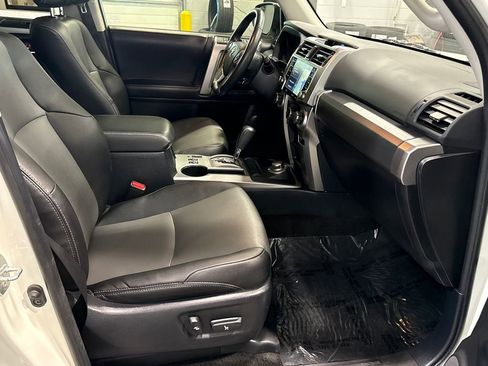 Used 2023 Toyota 4Runner SR5 Premium w/ Moonroof Package AWD/4WD image 14
