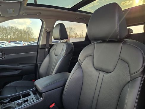 New 2025 Kia Sorento S w/ Panoramic Sunroof Package image 23