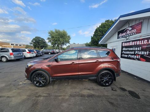 Used 2018 Ford Escape SEL w/ SEL Sport Appearance Package FWD image 6