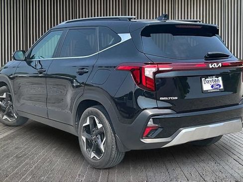 Used 2024 Kia Seltos EX FWD image 11