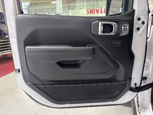 Certified 2023 Jeep Gladiator Rubicon w/ LED Lighting Group image 12