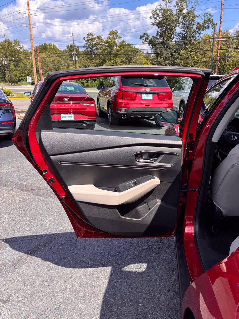Used 2023 Honda Accord EX image 24