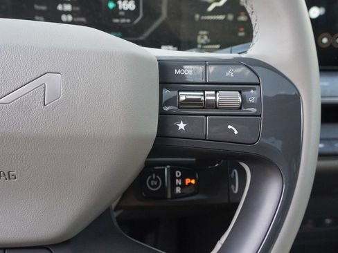 Used 2024 Kia EV9 Land AWD/4WD image 55