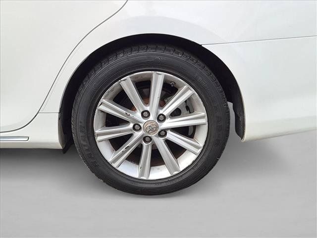 Used 2013 Toyota Camry XLE w/ Leather Pkg FWD image 12