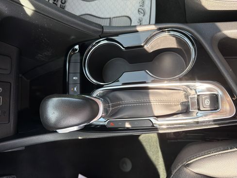 Used 2022 Buick Encore GX Preferred w/ Cold Weather Comfort Package image 16